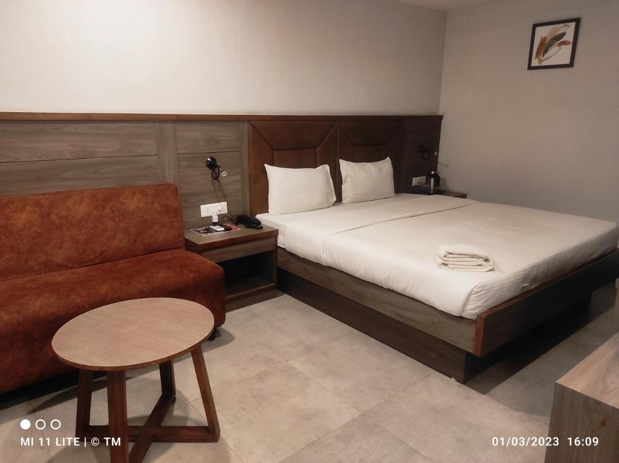 Hotel K79 จัมเชดปูร์ ภายนอก รูปภาพ